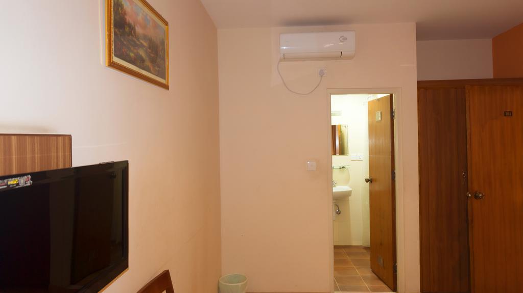 Aryal International Hotel كاتماندو الغرفة الصورة