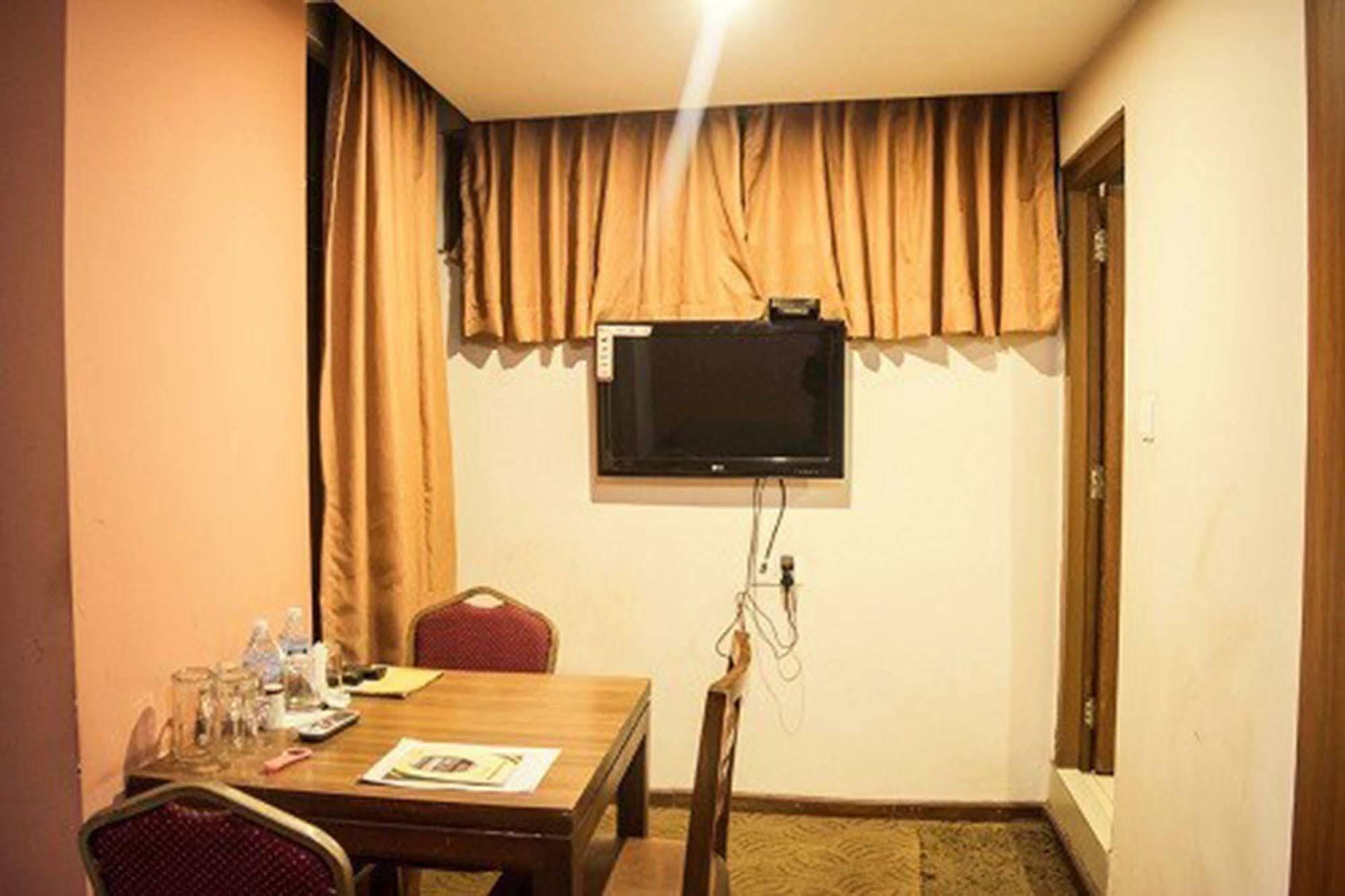 Aryal International Hotel كاتماندو المظهر الخارجي الصورة