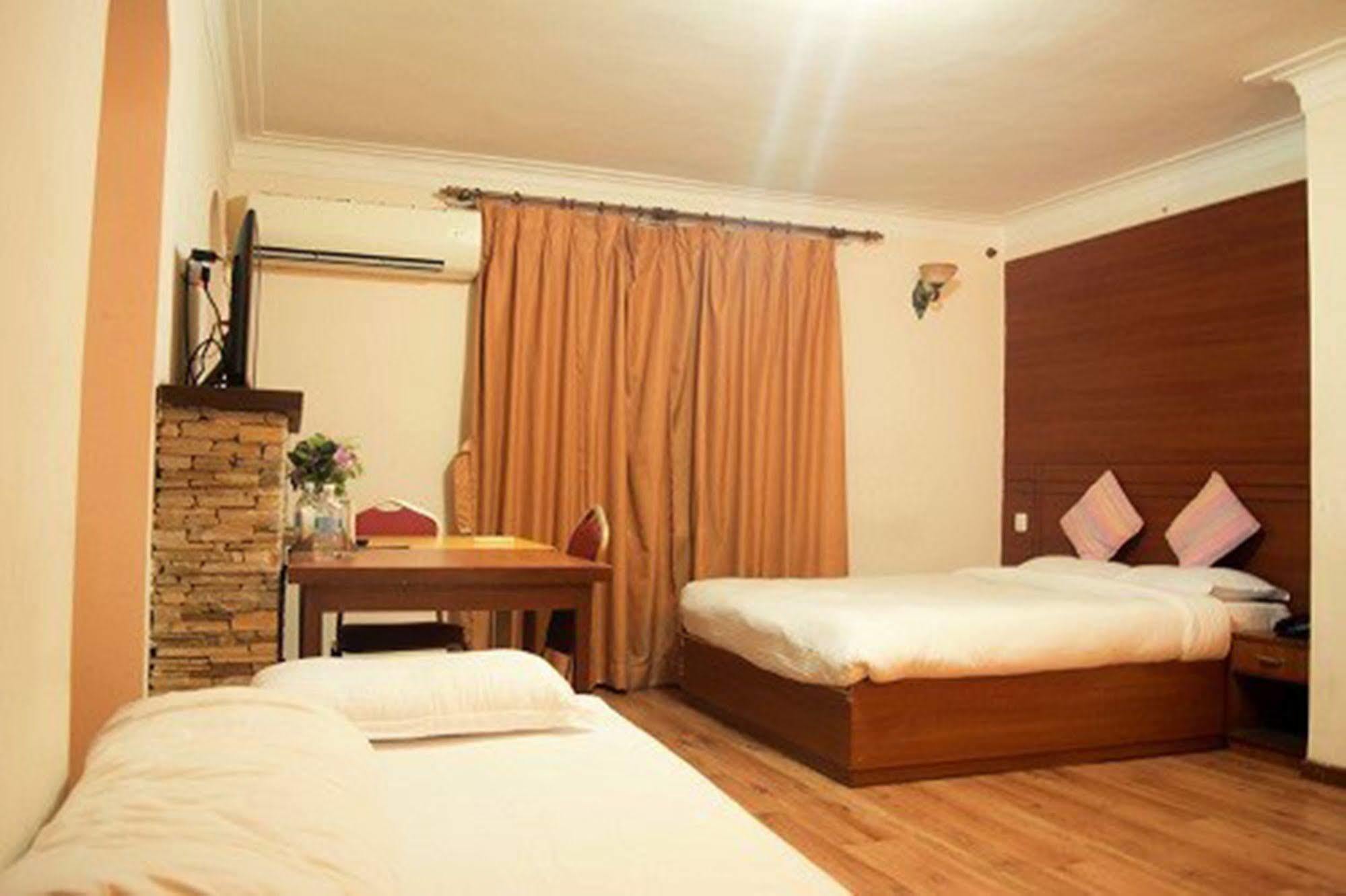 Aryal International Hotel كاتماندو المظهر الخارجي الصورة